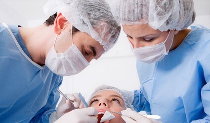 chirurgia orale.jpg